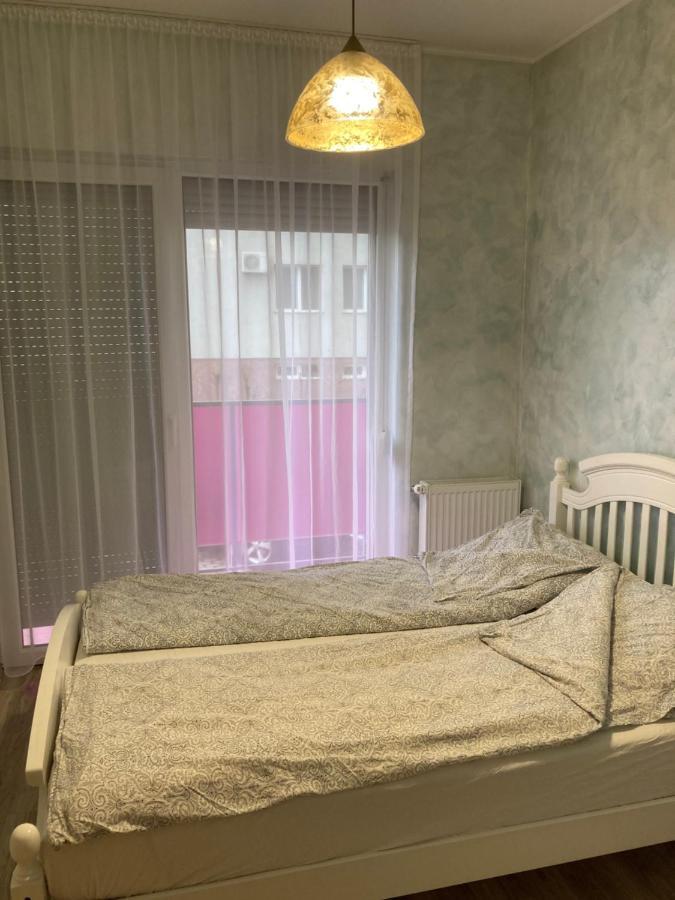 Bhoeme Apartament Oradea Eksteriør billede
