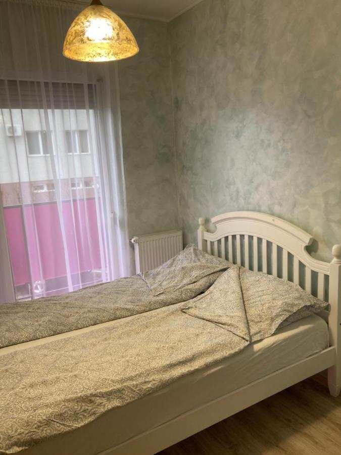 Bhoeme Apartament Oradea Eksteriør billede