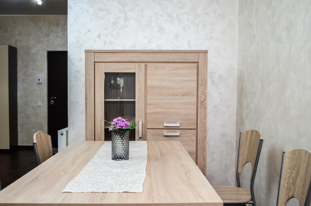 Bhoeme Apartament Oradea Eksteriør billede