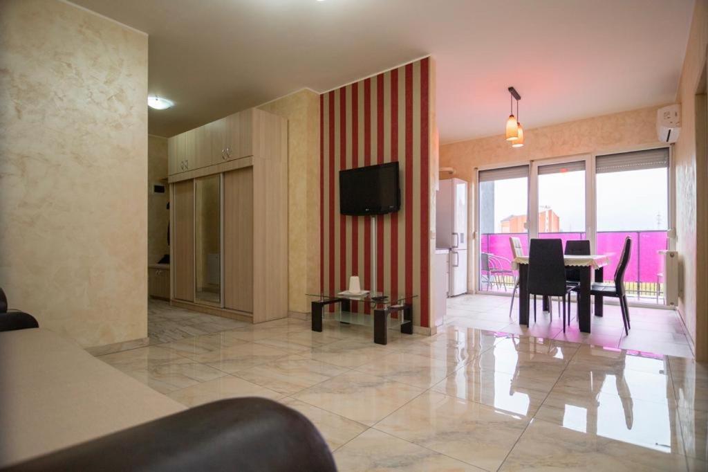 Bhoeme Apartament Oradea Eksteriør billede